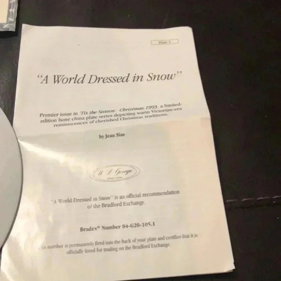 A world dressed in snow collectors‎ plate - Picture 3 of 4